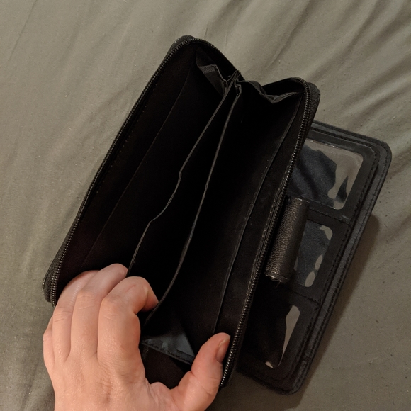 Large Wallet - Picture 4 of 5